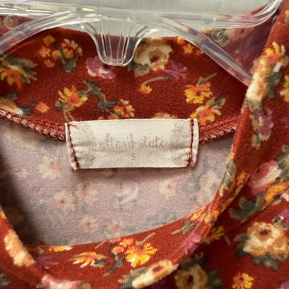 Rust Floral Patterned Top - Picture 5 of 7